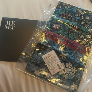 William Morris mixed pattern scarf from THE MET. Brand new.